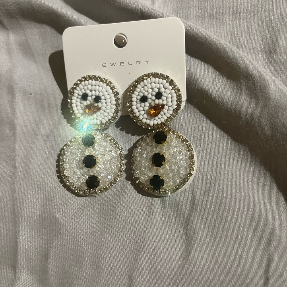 Elegant Snowman Beaded Earrings
